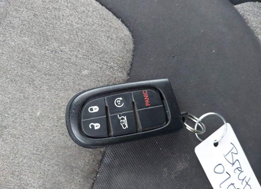 Photo 11 of 2014 Jeep Cherokee LATITUDE (VIN 1C4PJMCS3EW187741)