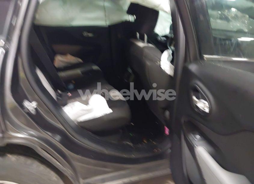 Photo 8 of 2014 Jeep Cherokee LATITUDE (VIN 1C4PJMCS3EW260946)