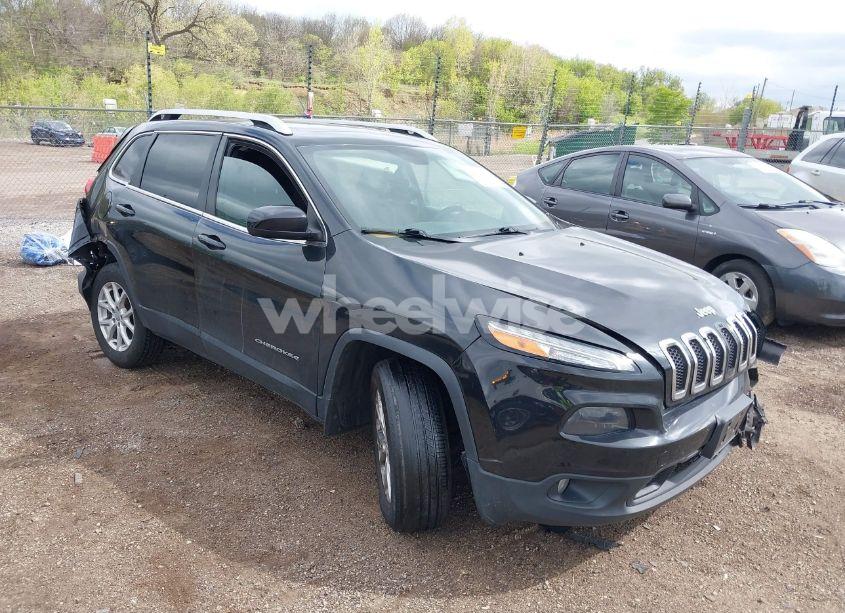 2015 Jeep Cherokee LATITUDE (VIN 1C4PJMCS3FW552257) main photo