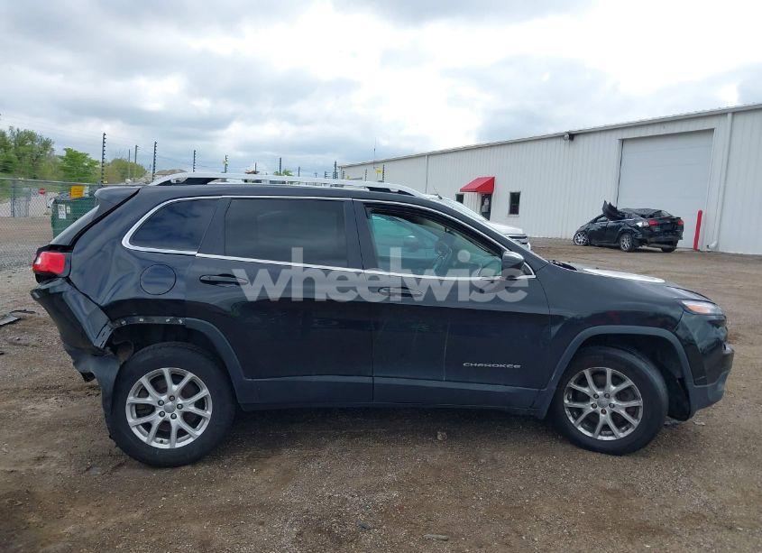 Photo 13 of 2015 Jeep Cherokee LATITUDE (VIN 1C4PJMCS3FW552257)