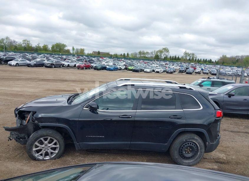 Photo 14 of 2015 Jeep Cherokee LATITUDE (VIN 1C4PJMCS3FW552257)