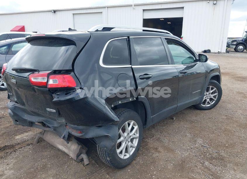 Photo 4 of 2015 Jeep Cherokee LATITUDE (VIN 1C4PJMCS3FW552257)