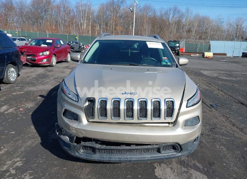 Photo 12 of 2015 Jeep Cherokee LATITUDE (VIN 1C4PJMCS3FW578065)