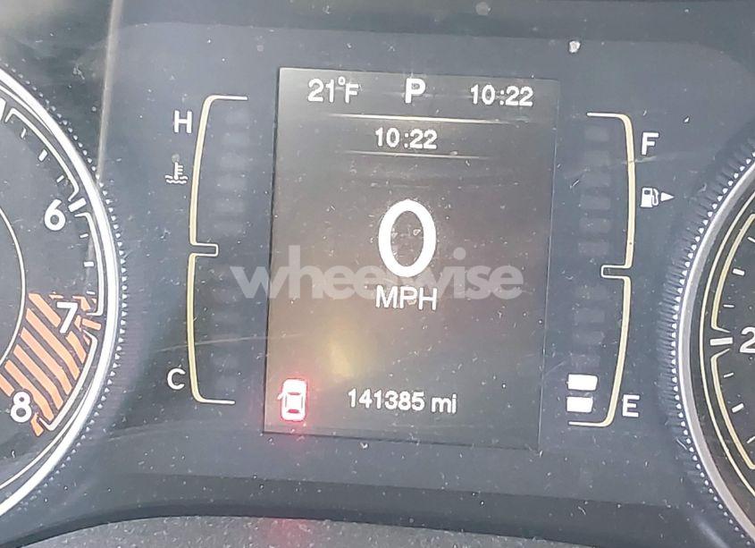 Photo 15 of 2015 Jeep Cherokee LATITUDE (VIN 1C4PJMCS3FW578065)