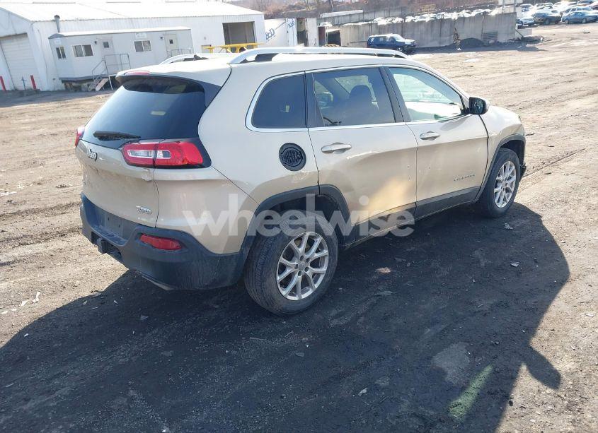 Photo 4 of 2015 Jeep Cherokee LATITUDE (VIN 1C4PJMCS3FW578065)