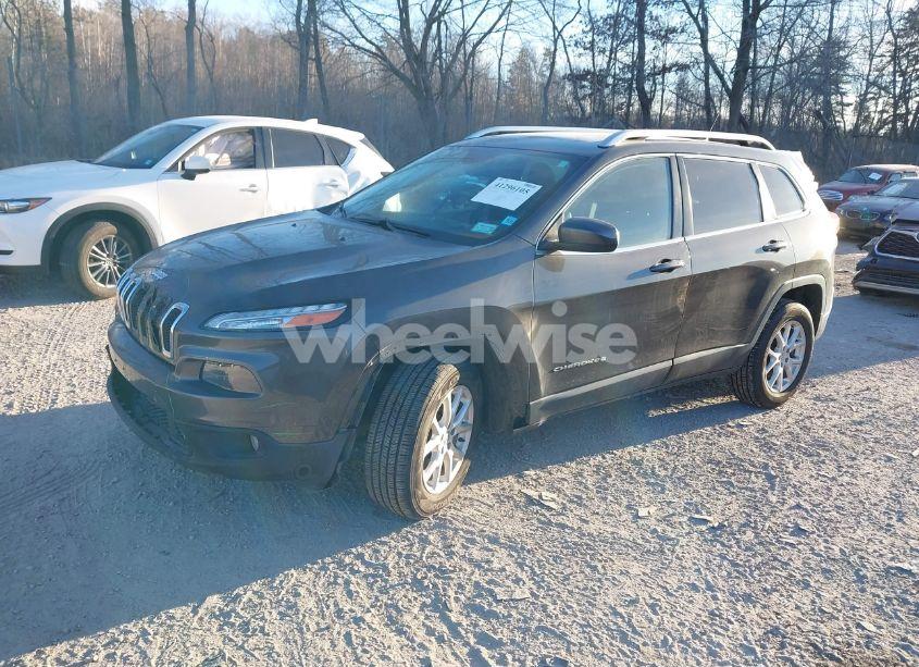 Photo 2 of 2015 Jeep Cherokee LATITUDE (VIN 1C4PJMCS3FW591012)