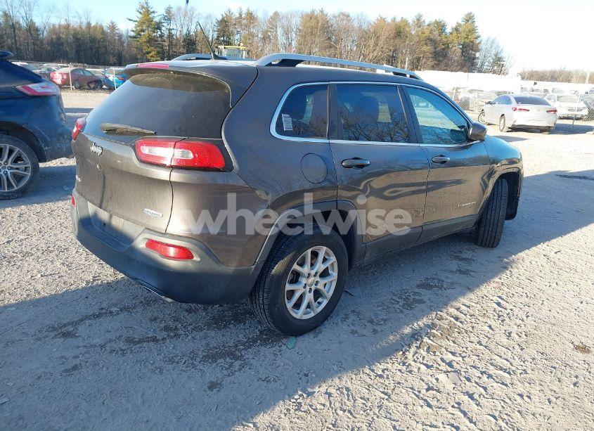 Photo 4 of 2015 Jeep Cherokee LATITUDE (VIN 1C4PJMCS3FW591012)