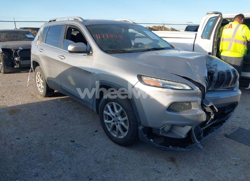 2015 Jeep Cherokee LATITUDE (VIN 1C4PJMCS3FW673872) main photo