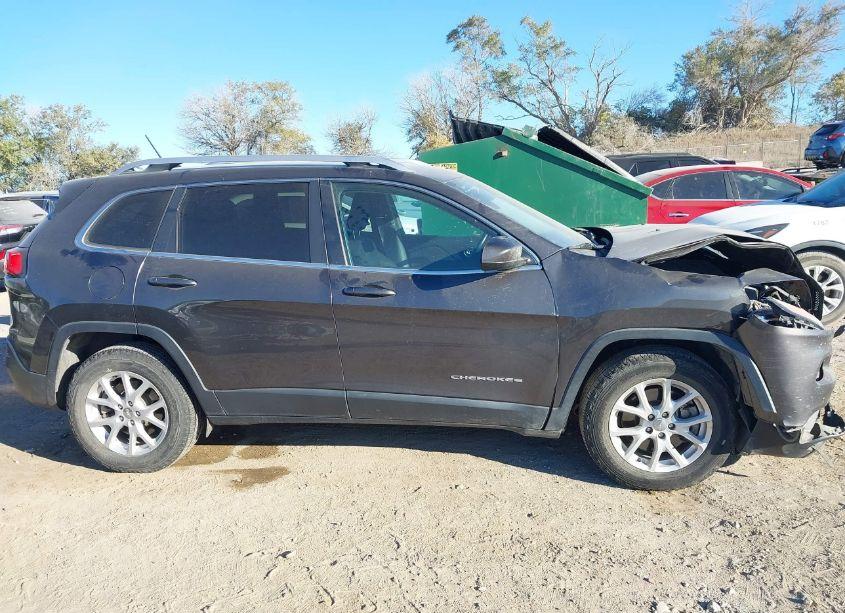 Photo 13 of 2015 Jeep Cherokee LATITUDE (VIN 1C4PJMCS3FW788133)