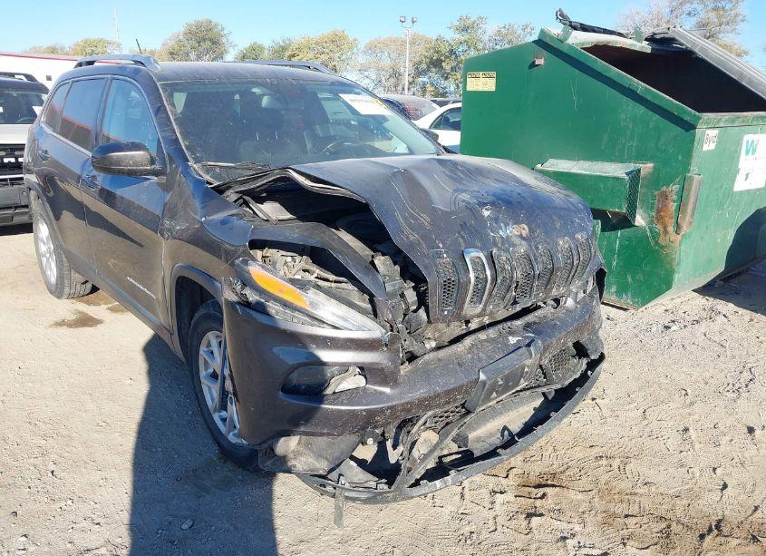 Photo 6 of 2015 Jeep Cherokee LATITUDE (VIN 1C4PJMCS3FW788133)