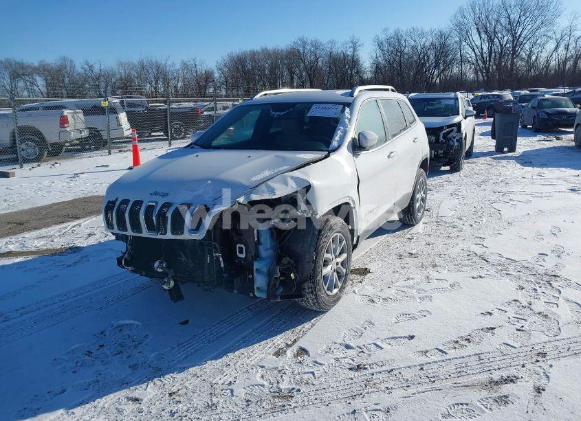 Photo 2 of 2016 Jeep Cherokee LATITUDE (VIN 1C4PJMCS3GW121578)