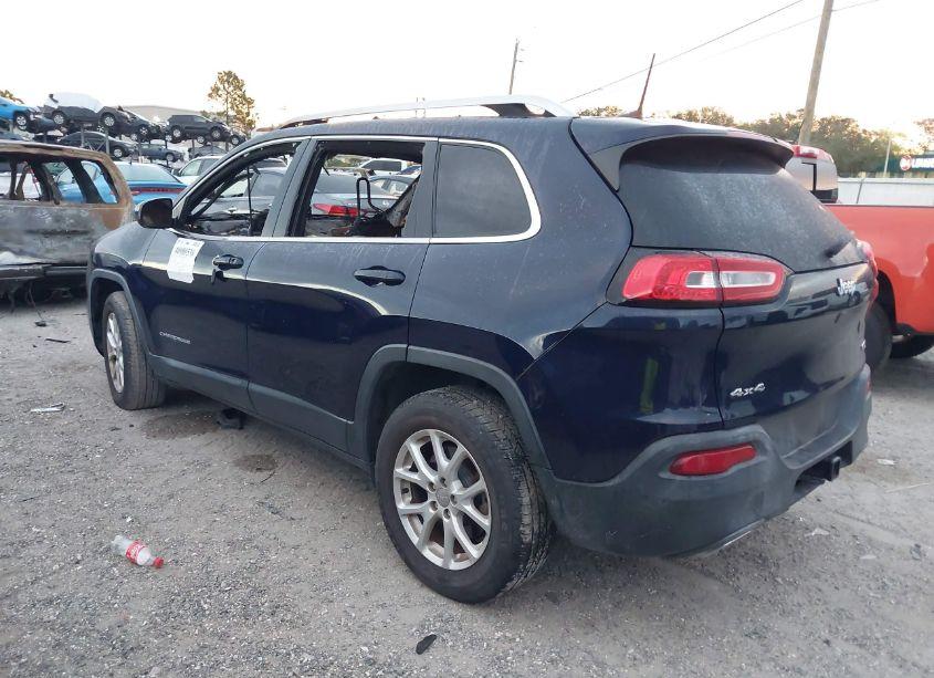 Photo 3 of 2016 Jeep Cherokee LATITUDE (VIN 1C4PJMCS3GW133374)