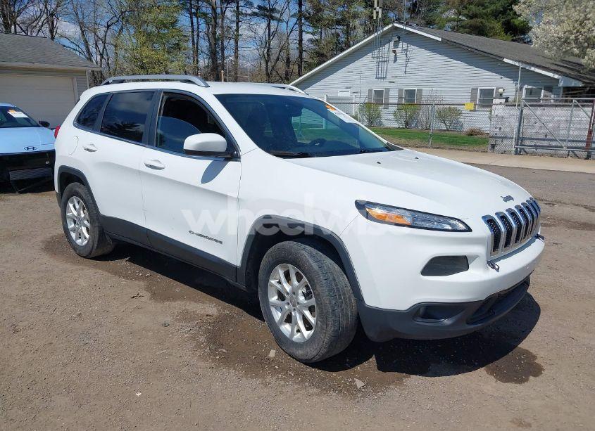2016 Jeep Cherokee LATITUDE (VIN 1C4PJMCS3GW133617) main photo