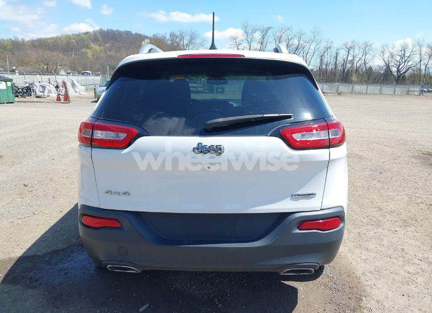 Photo 16 of 2016 Jeep Cherokee LATITUDE (VIN 1C4PJMCS3GW133617)