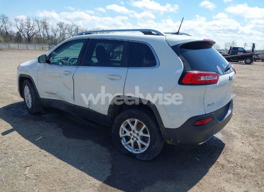 Photo 3 of 2016 Jeep Cherokee LATITUDE (VIN 1C4PJMCS3GW133617)