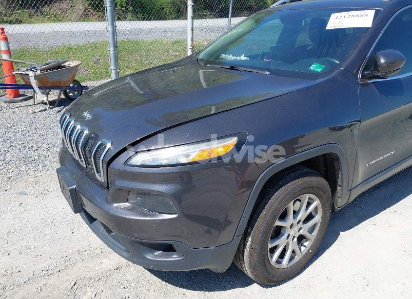Photo 19 of 2016 Jeep Cherokee LATITUDE (VIN 1C4PJMCS3GW134007)