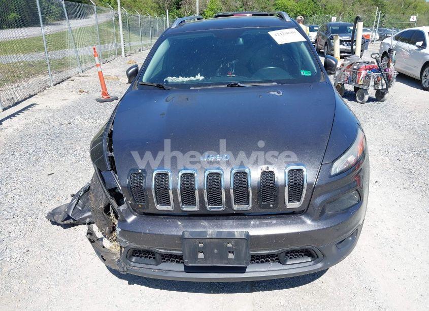 Photo 6 of 2016 Jeep Cherokee LATITUDE (VIN 1C4PJMCS3GW134007)