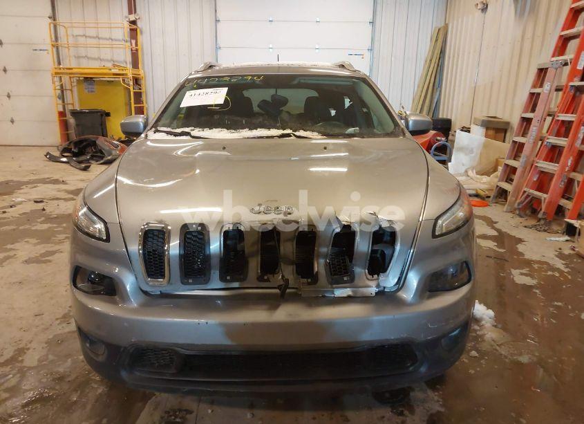 Photo 12 of 2016 Jeep Cherokee LATITUDE (VIN 1C4PJMCS3GW157481)