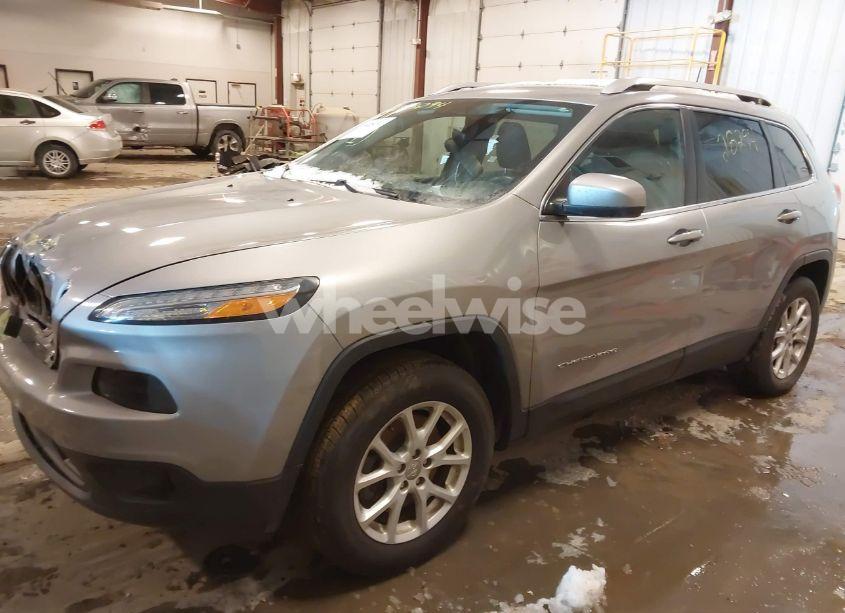 Photo 2 of 2016 Jeep Cherokee LATITUDE (VIN 1C4PJMCS3GW157481)