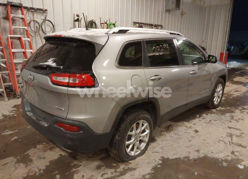 Photo 4 of 2016 Jeep Cherokee LATITUDE (VIN 1C4PJMCS3GW157481)