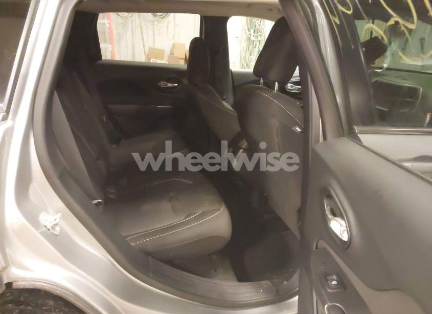 Photo 8 of 2016 Jeep Cherokee LATITUDE (VIN 1C4PJMCS3GW157481)