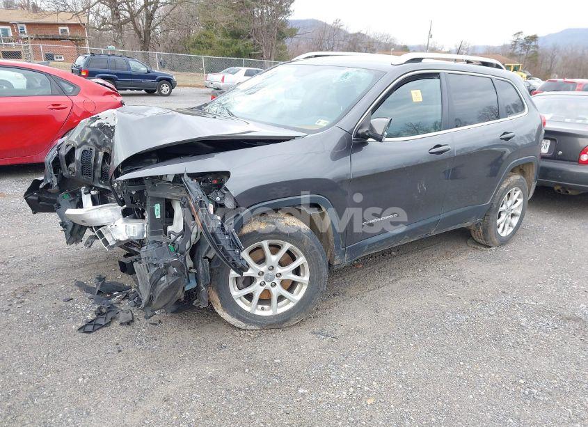 Photo 2 of 2016 Jeep Cherokee LATITUDE (VIN 1C4PJMCS3GW253160)