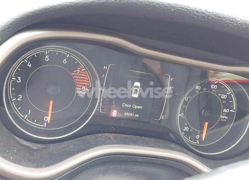 Photo 7 of 2016 Jeep Cherokee LATITUDE (VIN 1C4PJMCS3GW253160)