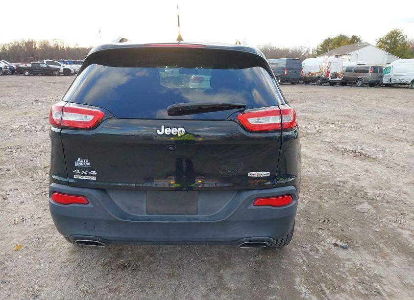 Photo 16 of 2016 Jeep Cherokee LATITUDE (VIN 1C4PJMCS3GW367630)