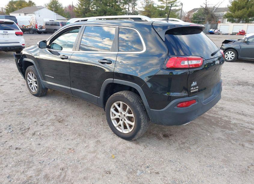 Photo 3 of 2016 Jeep Cherokee LATITUDE (VIN 1C4PJMCS3GW367630)