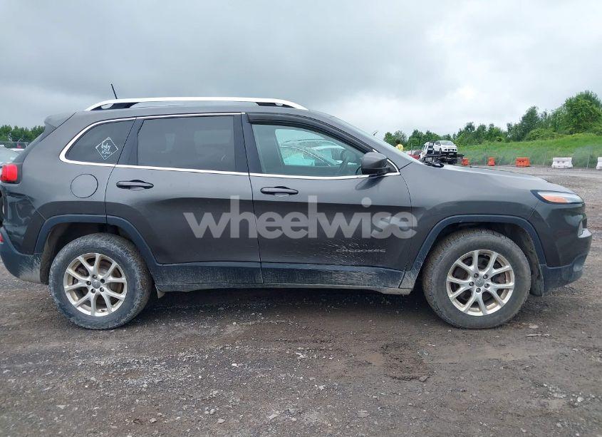 Photo 13 of 2016 Jeep Cherokee LATITUDE (VIN 1C4PJMCS3GW368342)