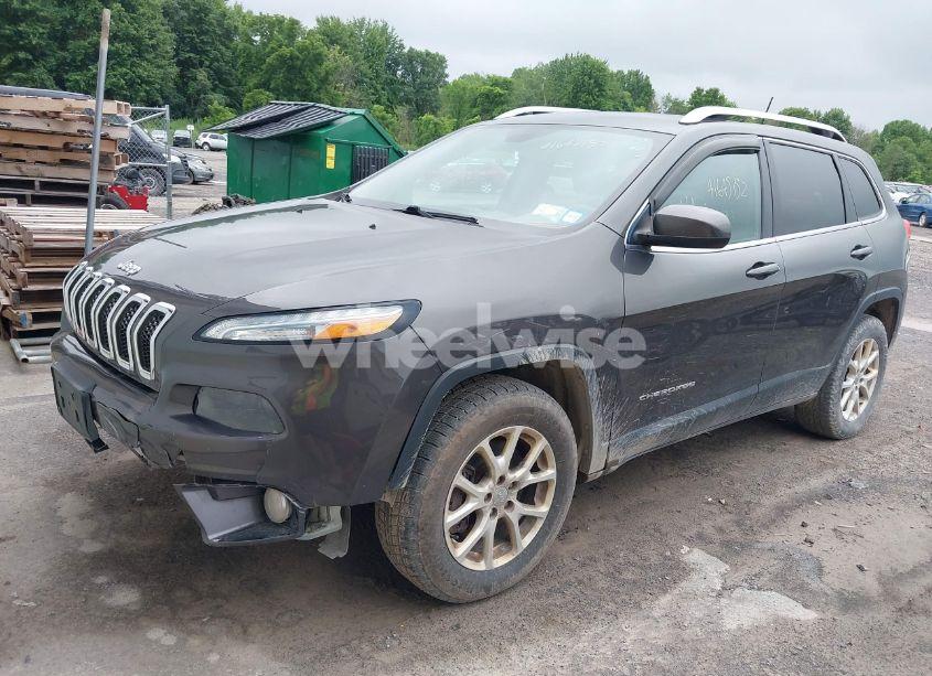 Photo 2 of 2016 Jeep Cherokee LATITUDE (VIN 1C4PJMCS3GW368342)
