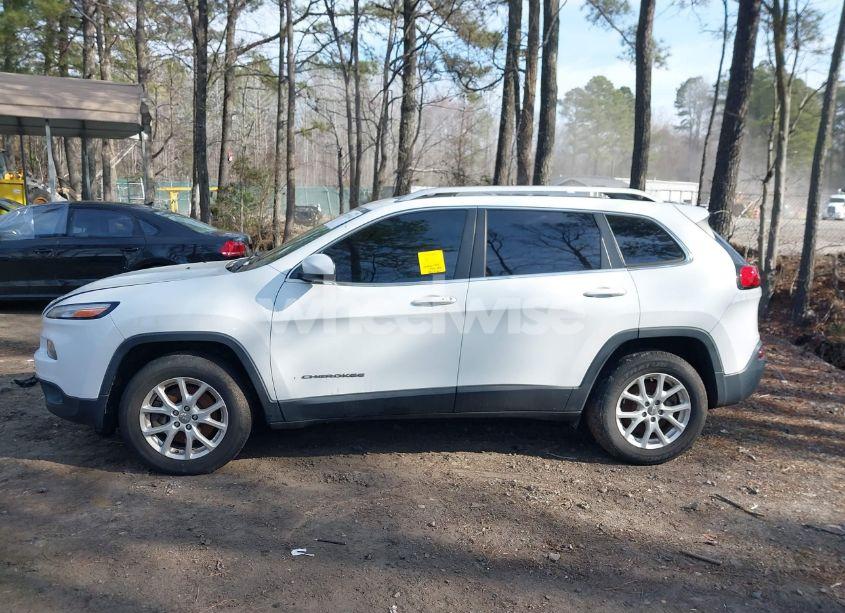 Photo 14 of 2017 Jeep Cherokee LATITUDE 4X4 (VIN 1C4PJMCS3HW588243)