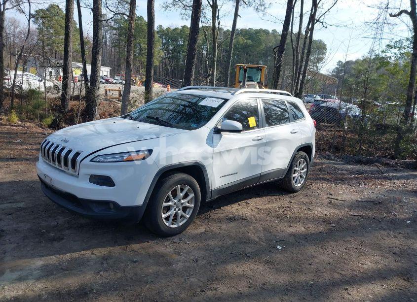 Photo 2 of 2017 Jeep Cherokee LATITUDE 4X4 (VIN 1C4PJMCS3HW588243)