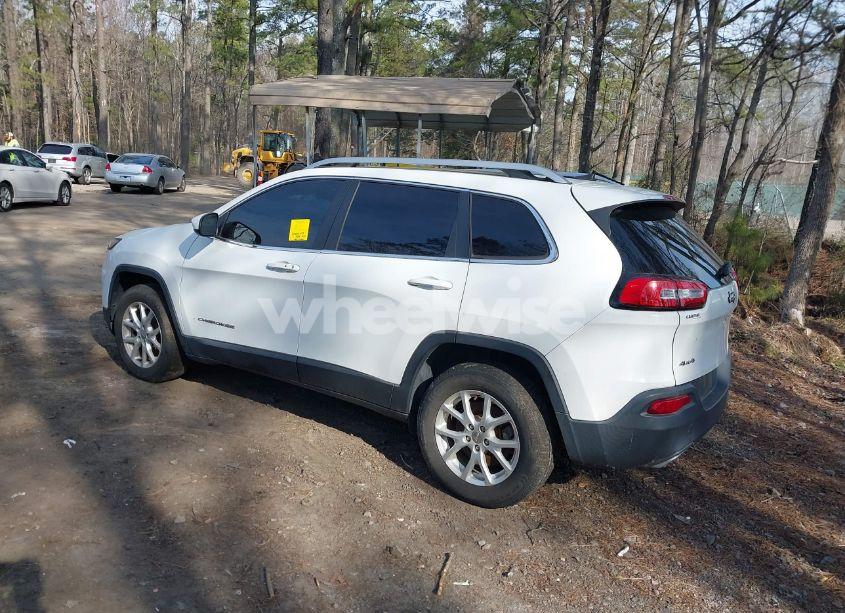 Photo 3 of 2017 Jeep Cherokee LATITUDE 4X4 (VIN 1C4PJMCS3HW588243)