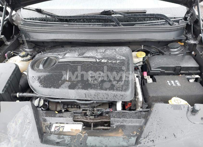 Photo 10 of 2017 Jeep Cherokee LATITUDE 4X4 (VIN 1C4PJMCS3HW589358)