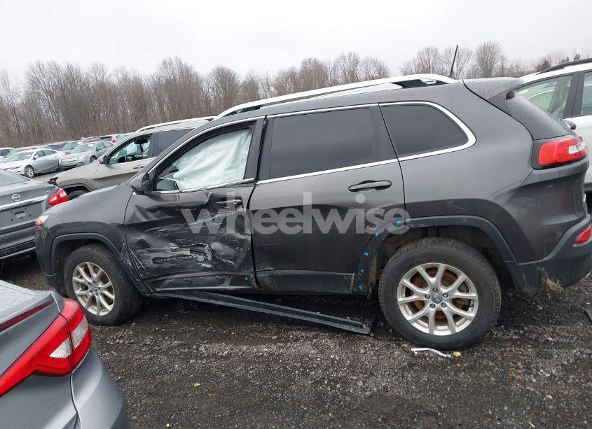 Photo 14 of 2017 Jeep Cherokee LATITUDE 4X4 (VIN 1C4PJMCS3HW589358)