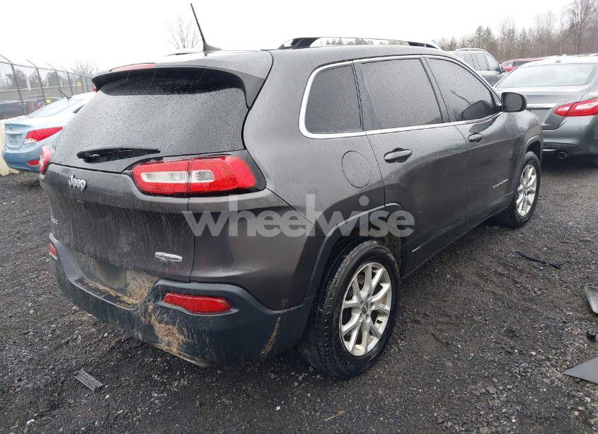 Photo 4 of 2017 Jeep Cherokee LATITUDE 4X4 (VIN 1C4PJMCS3HW589358)