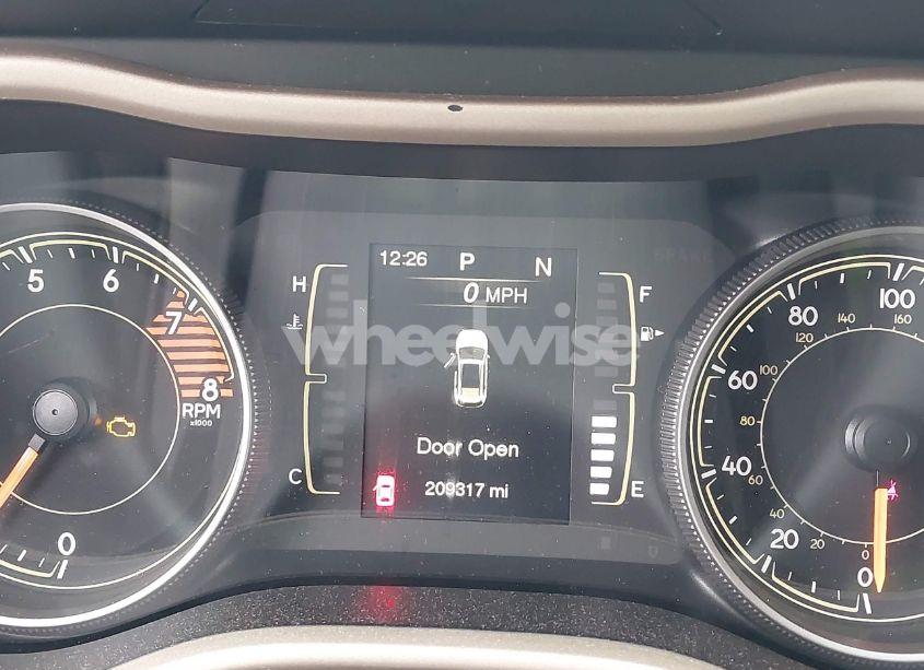 Photo 15 of 2017 Jeep Cherokee LATITUDE 4X4 (VIN 1C4PJMCS3HW638610)