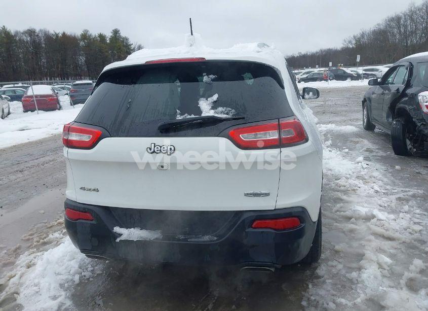 Photo 16 of 2017 Jeep Cherokee LATITUDE 4X4 (VIN 1C4PJMCS3HW638610)