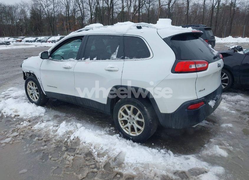 Photo 3 of 2017 Jeep Cherokee LATITUDE 4X4 (VIN 1C4PJMCS3HW638610)