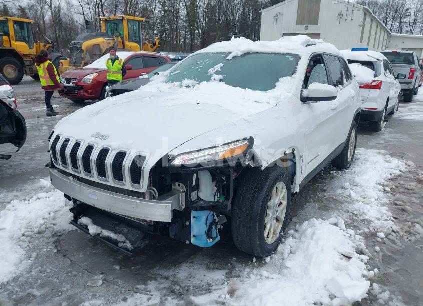 Photo 6 of 2017 Jeep Cherokee LATITUDE 4X4 (VIN 1C4PJMCS3HW638610)