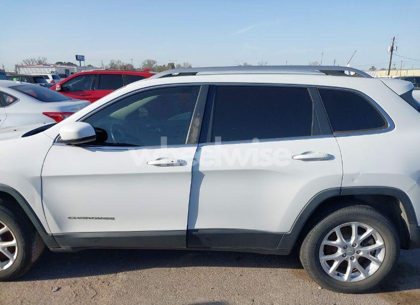 Photo 14 of 2014 Jeep Cherokee LATITUDE (VIN 1C4PJMCS4EW207852)
