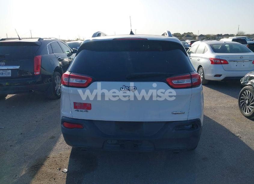 Photo 16 of 2014 Jeep Cherokee LATITUDE (VIN 1C4PJMCS4EW207852)