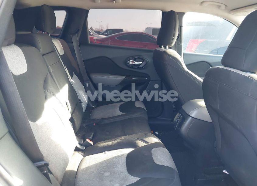 Photo 8 of 2014 Jeep Cherokee LATITUDE (VIN 1C4PJMCS4EW207852)