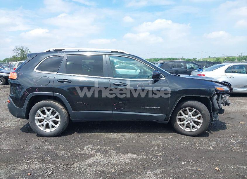 Photo 13 of 2015 Jeep Cherokee LATITUDE (VIN 1C4PJMCS4FW509983)