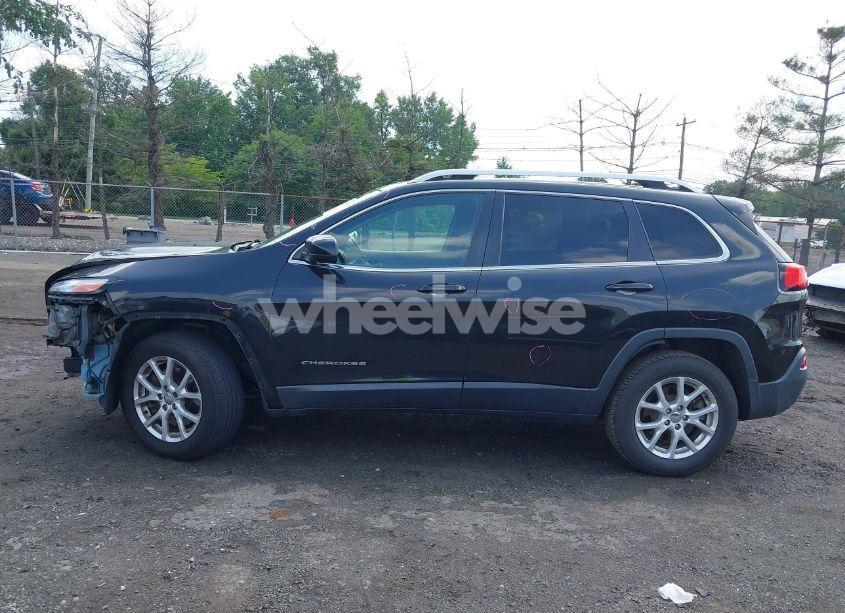 Photo 14 of 2015 Jeep Cherokee LATITUDE (VIN 1C4PJMCS4FW509983)