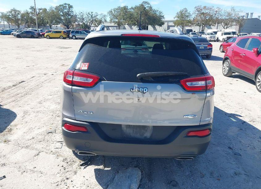 Photo 16 of 2015 Jeep Cherokee LATITUDE (VIN 1C4PJMCS4FW514293)