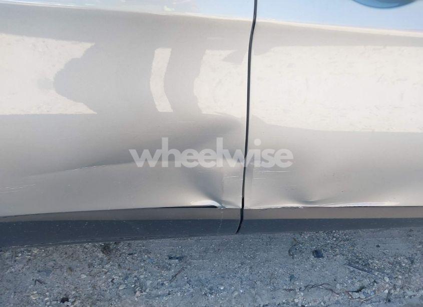 Photo 19 of 2015 Jeep Cherokee LATITUDE (VIN 1C4PJMCS4FW514293)