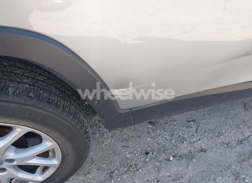 Photo 20 of 2015 Jeep Cherokee LATITUDE (VIN 1C4PJMCS4FW514293)