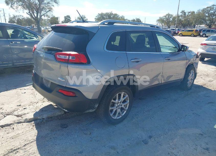 Photo 4 of 2015 Jeep Cherokee LATITUDE (VIN 1C4PJMCS4FW514293)